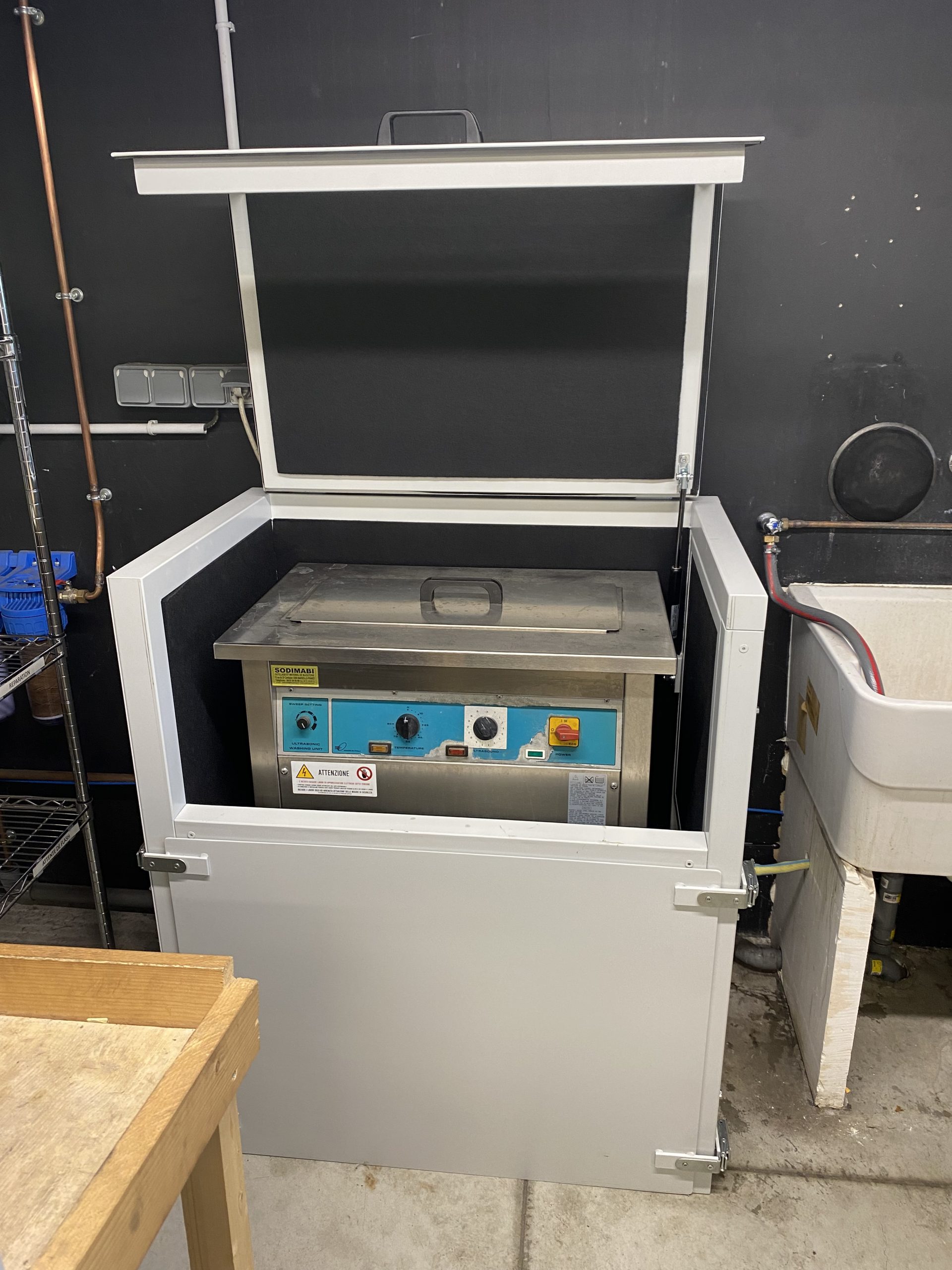 Capotage acoustique bac ultrason ouvert